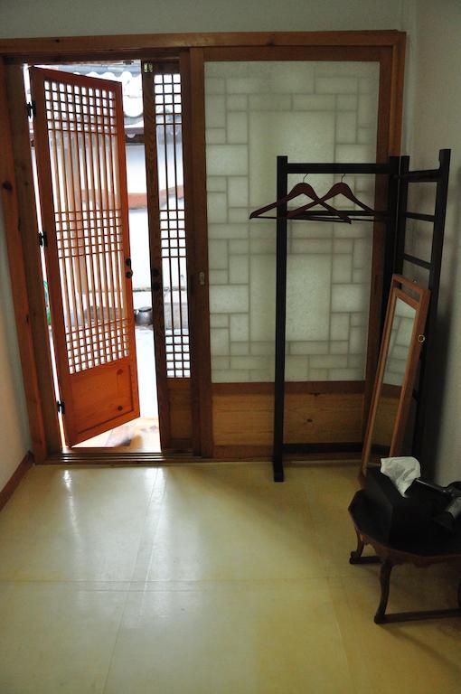 Hueahn Hanok Guesthouse ソウル特別市 部屋 写真