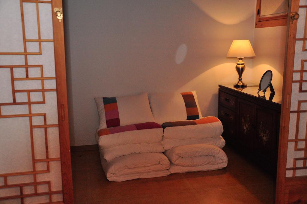 Hueahn Hanok Guesthouse ソウル特別市 部屋 写真
